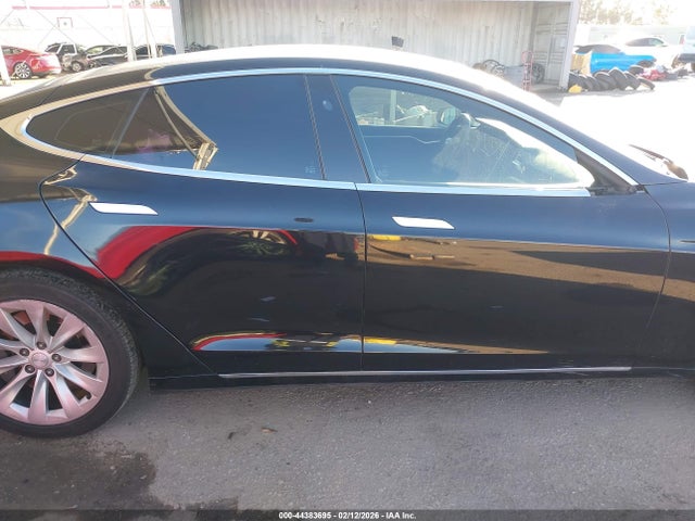 Aukcja sprzedaży 2017 Tesla Model S 60/75, vin: 5YJSA1E18HF210565, numer aukcji: 44383695