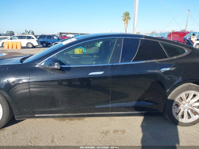 Aukcja sprzedaży 2017 Tesla Model S 60/75, vin: 5YJSA1E18HF210565, numer aukcji: 44383695