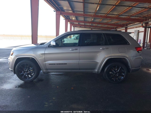 1C4RJFAG2JC217956 Jeep Grand Cherokee Altitude 4x4
