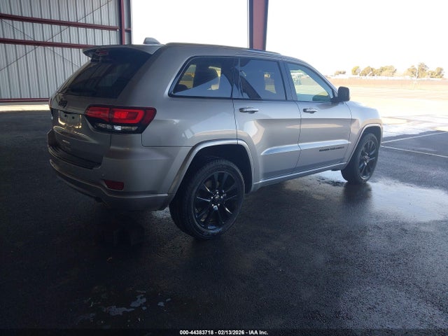 1C4RJFAG2JC217956 Jeep Grand Cherokee Altitude 4x4