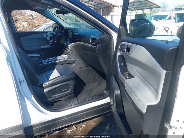 2022 FORD EXPLORER 1FMSK8DH5NGA55751 Photo 4