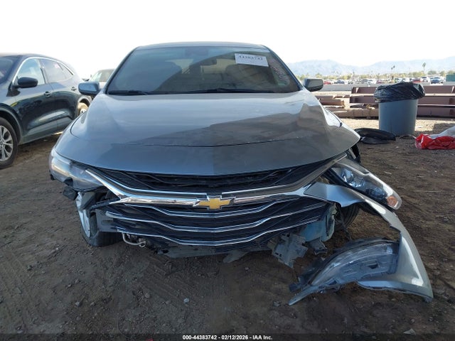 1G1ZD5ST4RF112173 Chevrolet Malibu Fwd 1lt