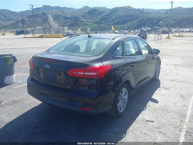 Ford FOCUS SE 2015 1FADP3F26FL300632 Image 4