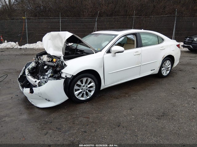 2013 Lexus Es 300h მანქანა იყიდება აუქციონზე, vin: JTHBW1GG3D2034247, აუქციონის ნომერი: 44383753
