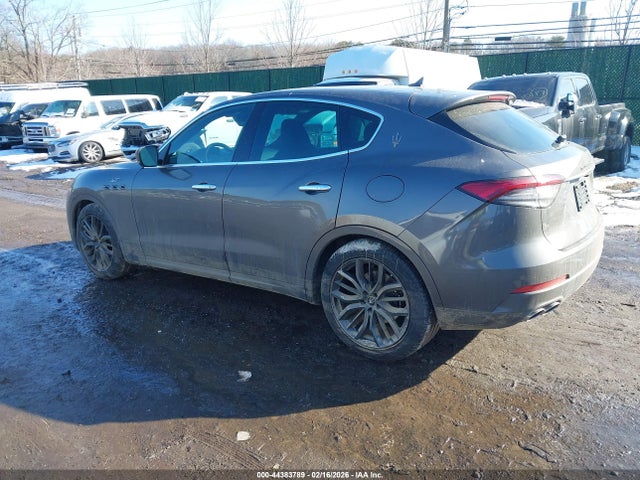 ZN661XUM7RX445187 Maserati Levante Modena