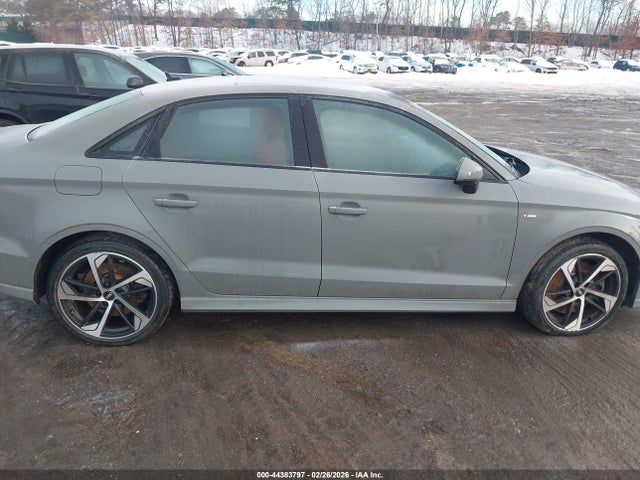 Продаж на аукціоні авто 2020 Audi A3 Premium 45 Tfsi S Line Quattro S Tronic, vin: WAUBEGFF2LA012113, номер лоту: 44383797