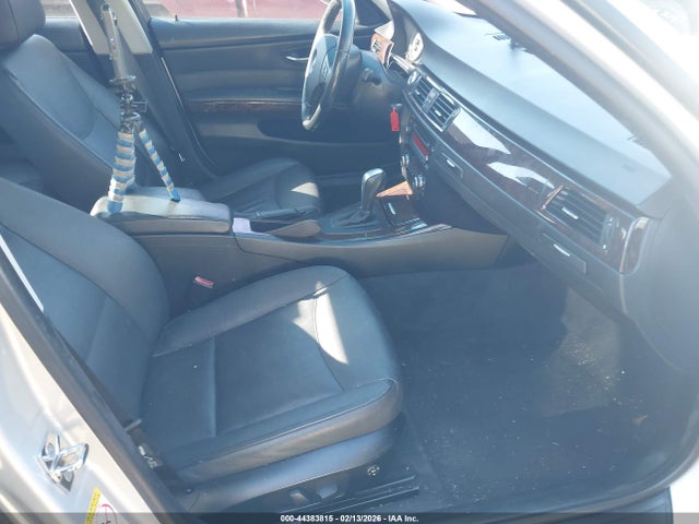 44383815 :رقم المزاد ، WBAVA33548KX87995 vin ، 2008 Bmw 328i مزاد بيع