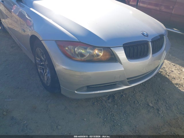 44383815 :رقم المزاد ، WBAVA33548KX87995 vin ، 2008 Bmw 328i مزاد بيع
