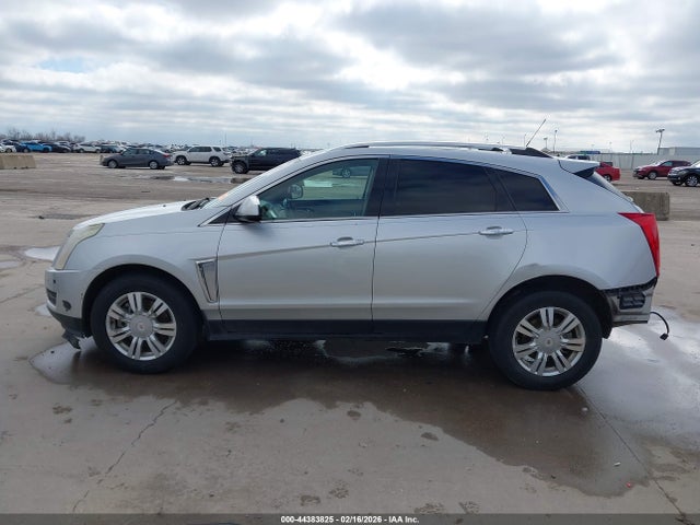 2015 Cadillac Srx Luxury Collection მანქანა იყიდება აუქციონზე, vin: 3GYFNBE32FS581801, აუქციონის ნომერი: 44383825