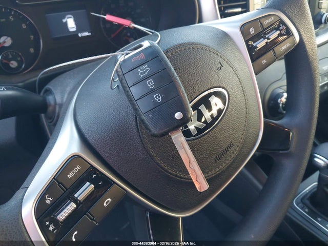 Продажа на аукционе авто 2019 Kia Sorento 2.4l L, vin: 5XYPG4A38KG577480, номер лота: 44383904