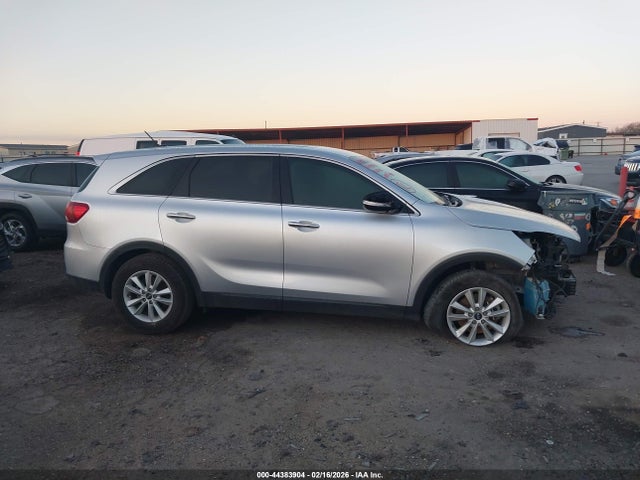 Продажа на аукционе авто 2019 Kia Sorento 2.4l L, vin: 5XYPG4A38KG577480, номер лота: 44383904