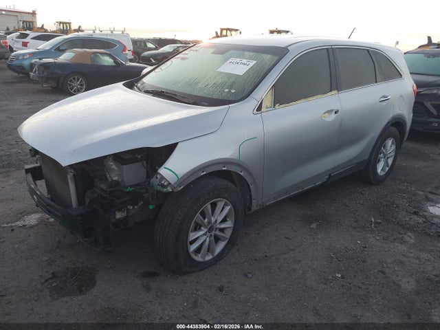 Продажа на аукционе авто 2019 Kia Sorento 2.4l L, vin: 5XYPG4A38KG577480, номер лота: 44383904