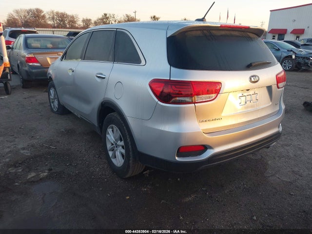 Продажа на аукционе авто 2019 Kia Sorento 2.4l L, vin: 5XYPG4A38KG577480, номер лота: 44383904