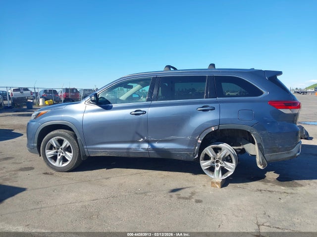 Toyota Highlander Limited 2017 5TDDZRFH7HS385056 Image 14