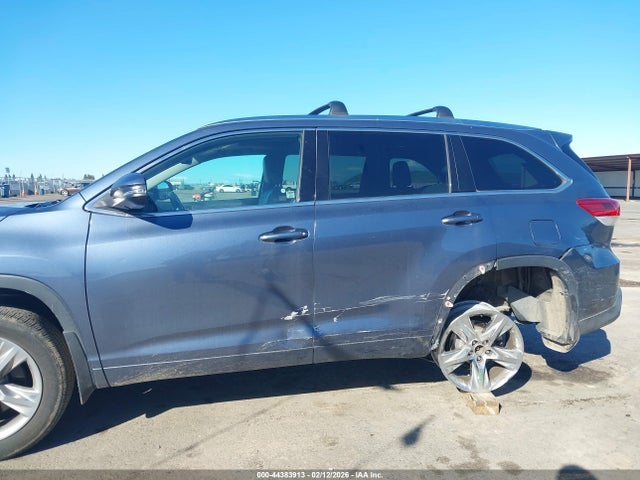 Toyota Highlander Limited 2017 5TDDZRFH7HS385056 Image 6