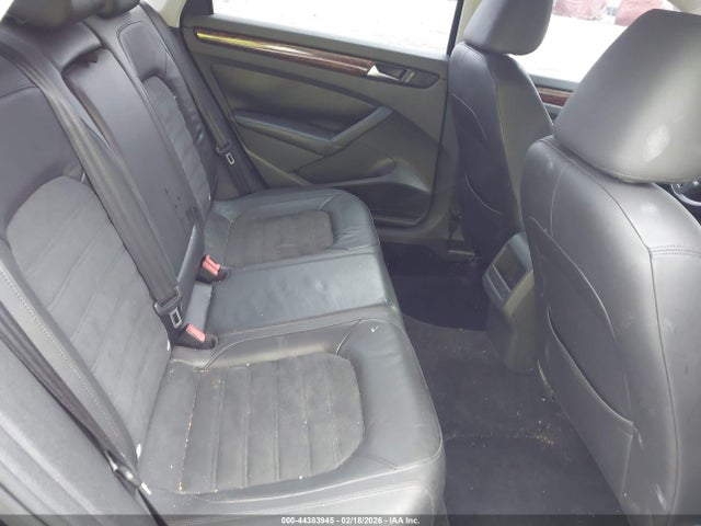 44383945 :رقم المزاد ، 1VWCN7A33CC101825 vin ، 2012 Volkswagen Passat 2.0l Tdi Sel Premium مزاد بيع