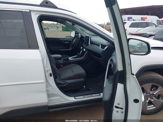 2023 TOYOTA RAV4 2T3W1RFV0PW243117 Photo 4