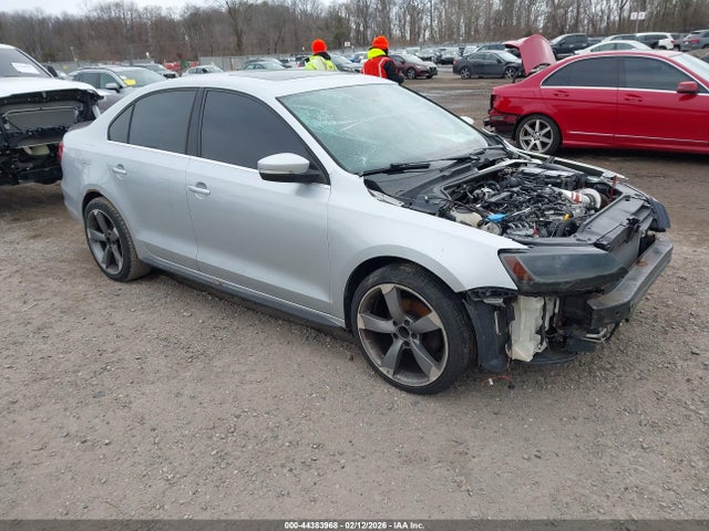 2015 Volkswagen Jetta 2.0l Tdi Se მანქანა იყიდება აუქციონზე, vin: 3VW3A7AJ9FM270325, აუქციონის ნომერი: 44383968