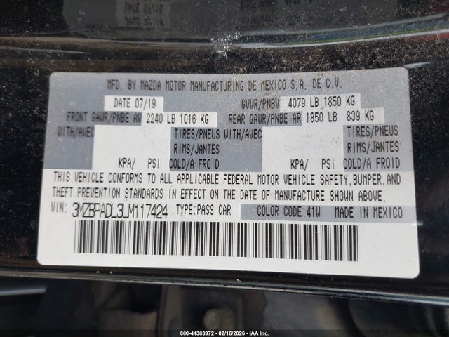 Продаж на аукціоні авто 2020 Mazda Mazda3 Preferred Package, vin: 3MZBPADL3LM117424, номер лоту: 44383972