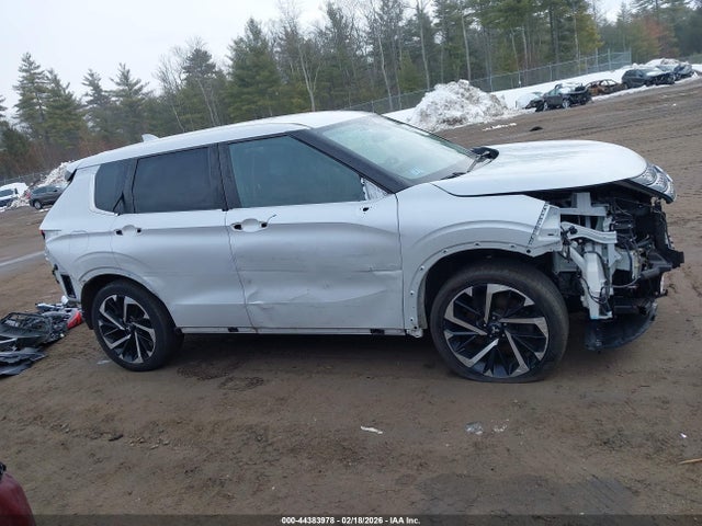 Продажа на аукционе авто 2022 Mitsubishi Outlander Es 2.5 S-awc, vin: JA4J4TA80NZ045693, номер лота: 44383978