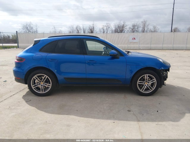 Porsche Macan 2018 WP1AA2A57JLB09867 Image 13