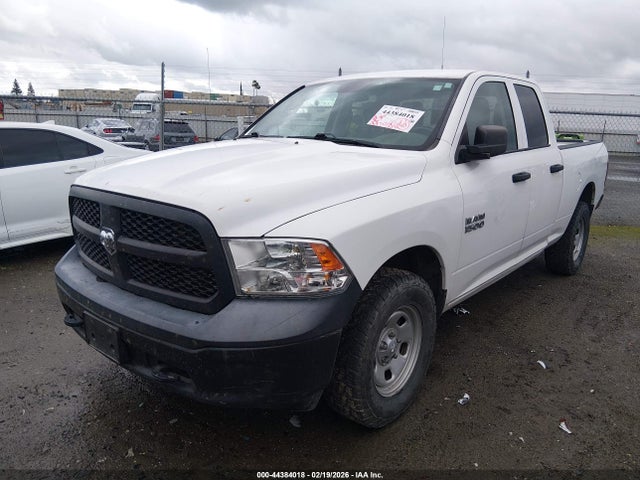 1C6RR7FGXHS826579 RAM 1500 Tradesman 4x4 6&#039;4 Box