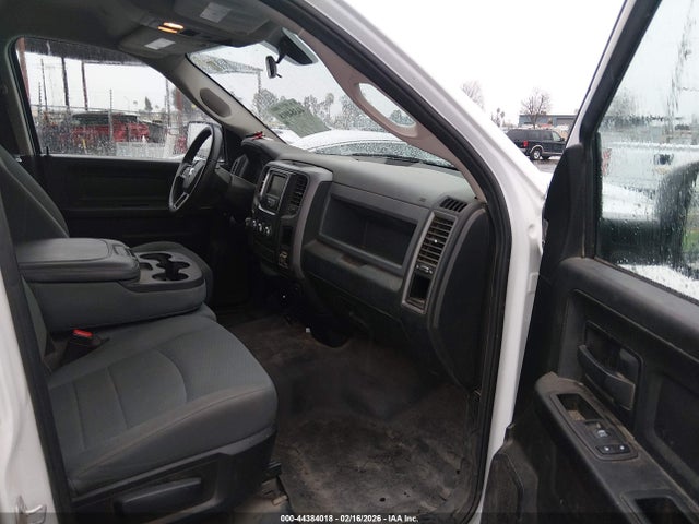 1C6RR7FGXHS826579 RAM 1500 Tradesman 4x4 6&#039;4 Box