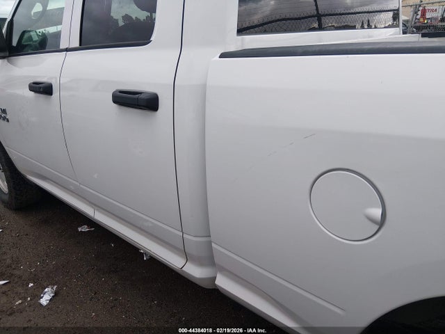 1C6RR7FGXHS826579 RAM 1500 Tradesman 4x4 6&#039;4 Box
