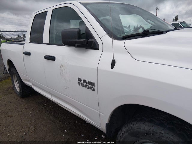 1C6RR7FGXHS826579 RAM 1500 Tradesman 4x4 6&#039;4 Box