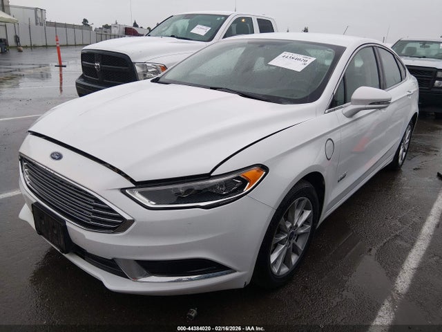 3FA6P0PU6JR273644 Ford Fusion Energi Se Luxury