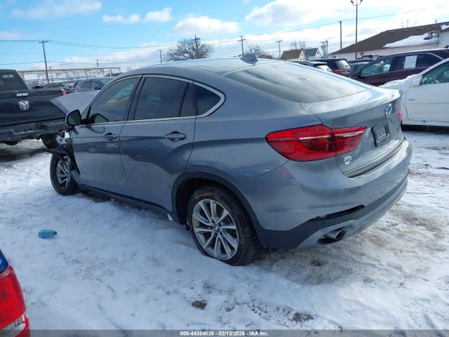 2017 BMW X6 5UXKU2C38H0U29282 Photo 2