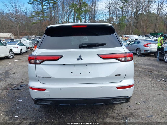 Продаж на аукціоні авто 2024 Mitsubishi Outlander Se Black Edition S-awc, vin: JA4J3VA80RZ016702, номер лоту: 44384055