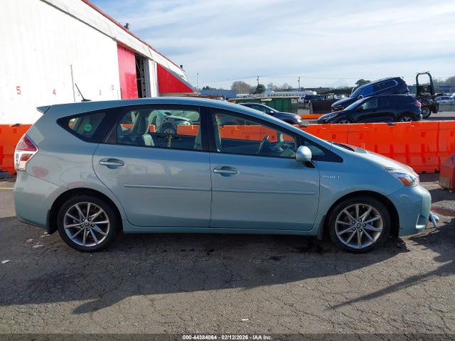 JTDZN3EU3GJ054421 Toyota Prius V Five