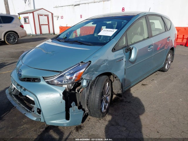 JTDZN3EU3GJ054421 Toyota Prius V Five