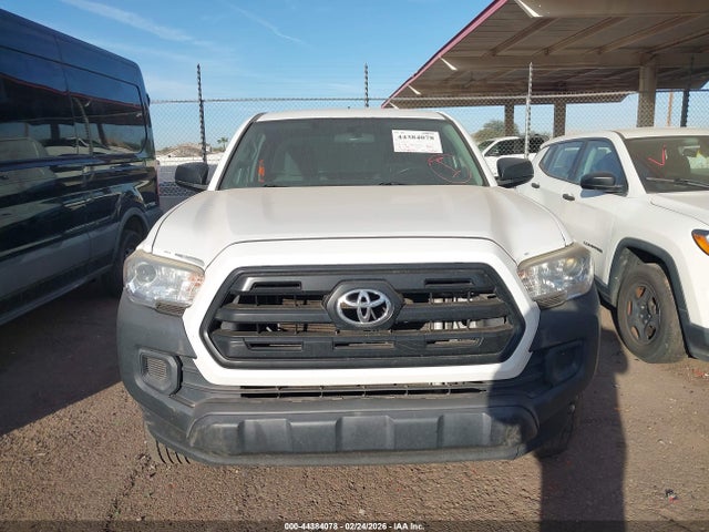 5TFRX5GN4HX082061 Toyota Tacoma Sr