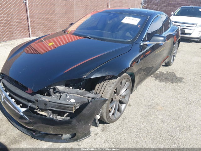 Tesla Model S 70d/85d/p85d 2015 5YJSA1H28FFP77666 Image 2