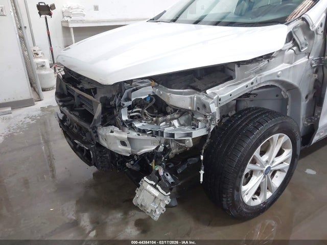 1FMCU9GDXJUD08765 Ford ESCAPE SE