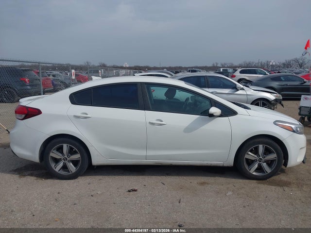Продажа на аукционе авто 2018 Kia Forte S, vin: 3KPFL4A73JE219239, номер лота: 44384197