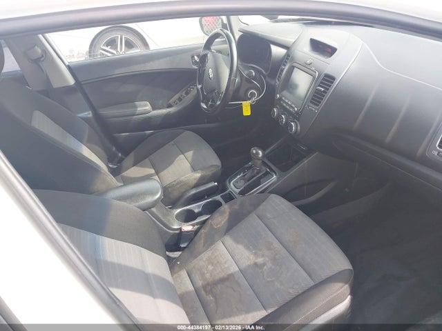Продажа на аукционе авто 2018 Kia Forte S, vin: 3KPFL4A73JE219239, номер лота: 44384197