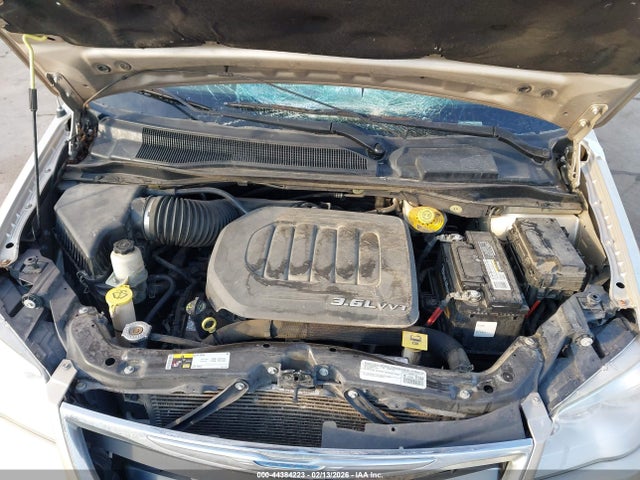 Продажа на аукционе авто 2015 Chrysler Town & Country Touring, vin: 2C4RC1BG9FR561486, номер лота: 44384223