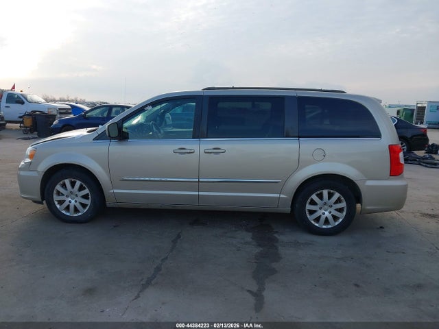 Продажа на аукционе авто 2015 Chrysler Town & Country Touring, vin: 2C4RC1BG9FR561486, номер лота: 44384223