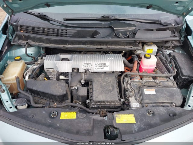 JTDZN3EU5E3318028 Toyota Prius V Five
