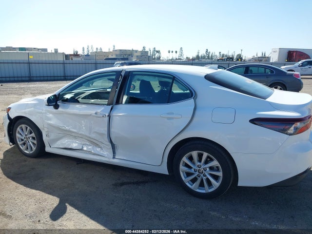 4T1R11AK4PU733788 Toyota CAMRY LE