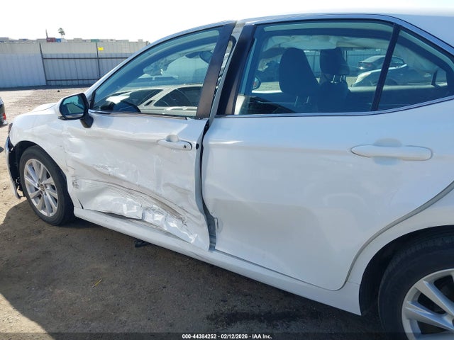 4T1R11AK4PU733788 Toyota CAMRY LE