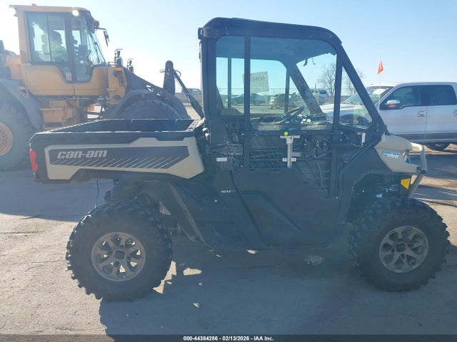 3JBUVAX40RK007248 Can-Am Defender
