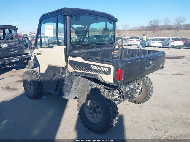 3JBUVAX40RK007248 Can-Am Defender