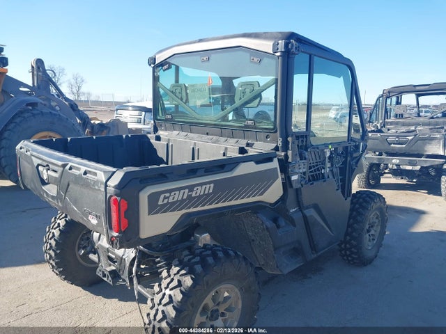 3JBUVAX40RK007248 Can-Am Defender