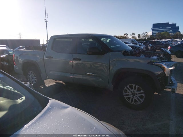 2025 Toyota Tundra Sr5 მანქანა იყიდება აუქციონზე, vin: 5TFLA5AB4SX046058, აუქციონის ნომერი: 44384290