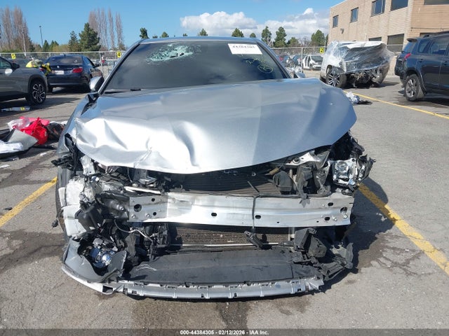 4T1G11AK8NU687421 Toyota CAMRY SE