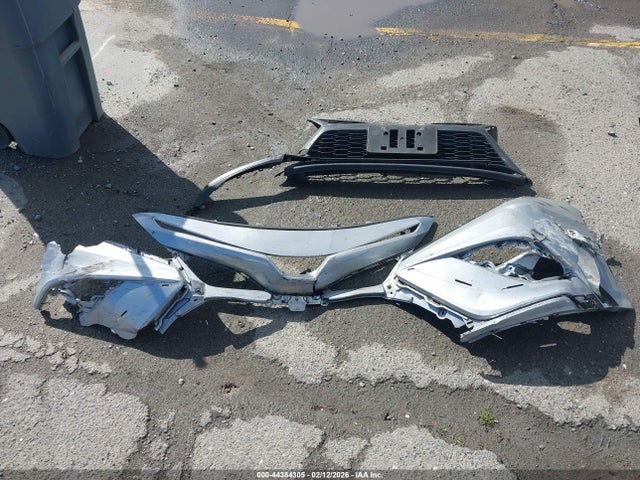 4T1G11AK8NU687421 Toyota CAMRY SE